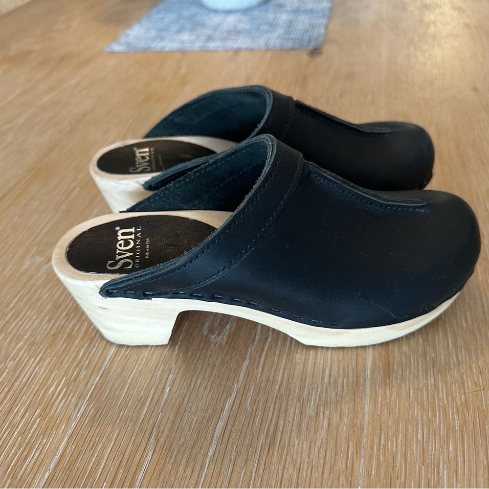 Sven Black Leather Mules with Wooden Sole